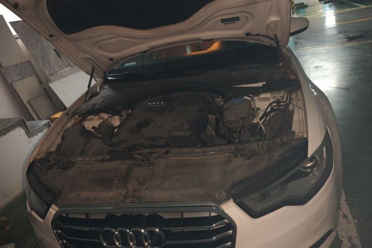 Used Audi A6L 2014 TFSI Standard Model Engine Bay