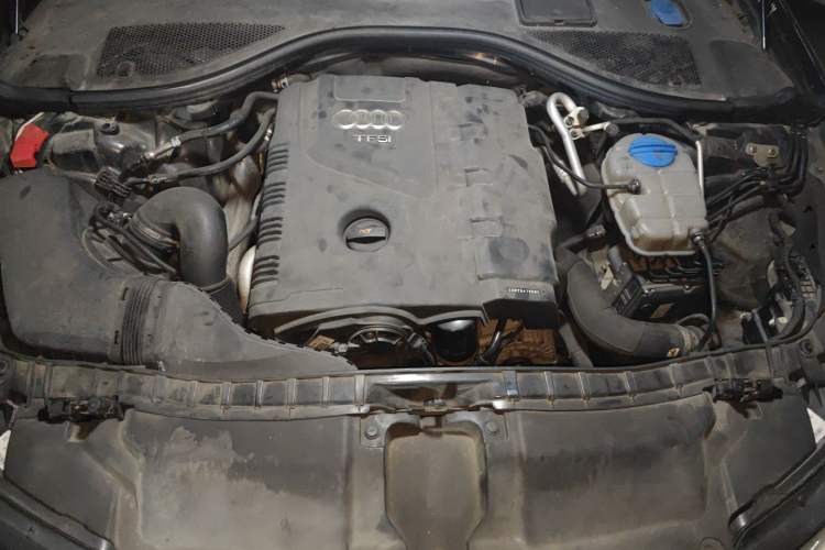 Used Audi A6L 2014 TFSI Standard Model Engine Bay