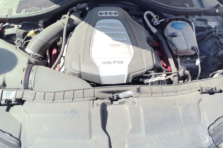 Used Audi A6L 2014 30 FSI Comfort Model Engine Bay