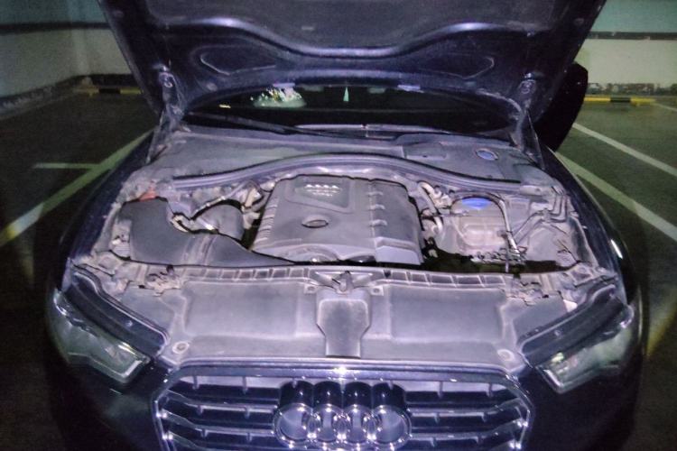 Used Audi A6L 2014 TFSI Standard Model Engine Bay