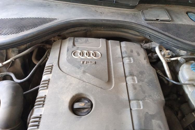 Used Audi A6L 2014 TFSI Standard Model Engine Bay