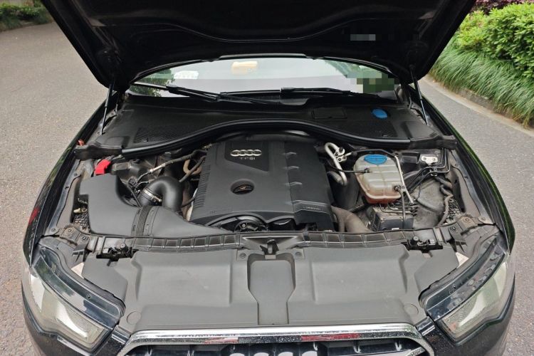 Used Audi A6L 2014 TFSI Standard Model Engine Bay
