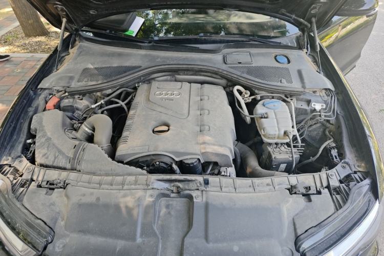 Used Audi A6L 2014 TFSI Standard Model Engine Bay