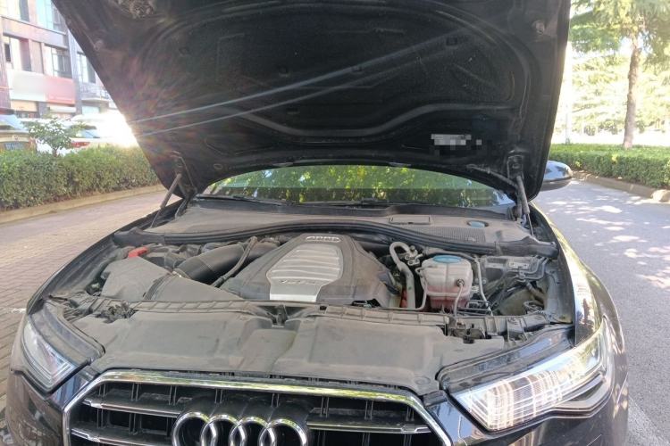 Used Audi A6L 2014 30 FSI Comfort Model Engine Bay