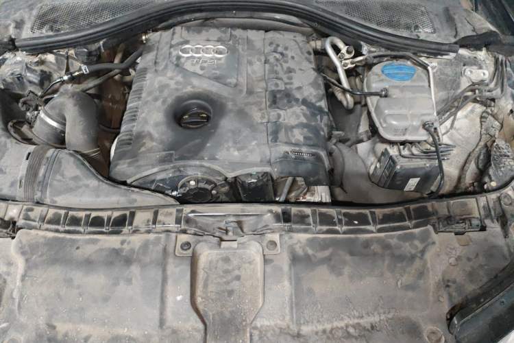Used Audi A6L 2014 TFSI Standard Model Engine Bay