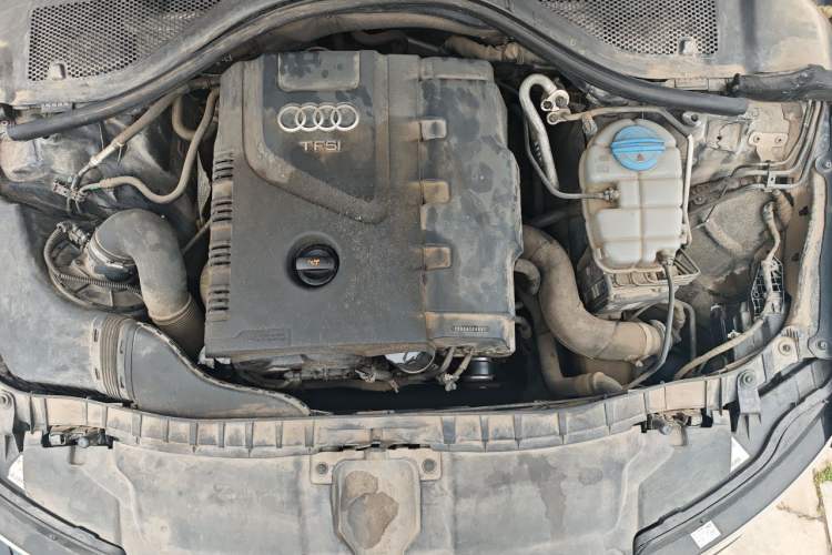 Used Audi A6L 2014 TFSI Standard Model Engine Bay