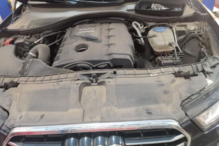 Used Audi A6L 2014 TFSI Standard Model Engine Bay