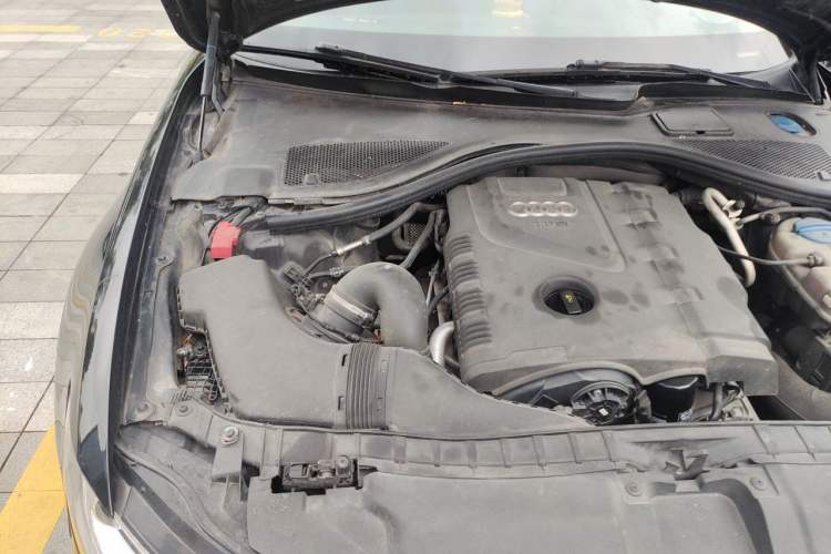 Used Audi A6L 2014 TFSI Standard Model Engine Bay Right