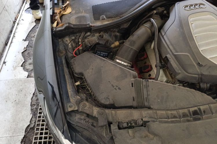 Used Audi A6L 2014 30 FSI Comfort Model Engine Bay Right
