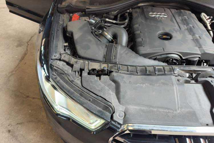 Used Audi A6L 2014 TFSI Standard Model Engine Bay Right