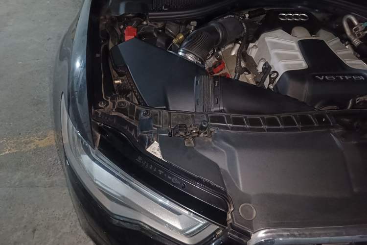 Used Audi A6L 2014 50 TFSI quattro Luxury Model Engine Bay Right