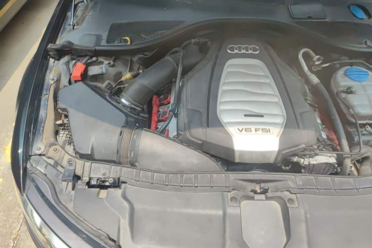 Used Audi A6L 2014 30 FSI Technology Model Engine Bay Right