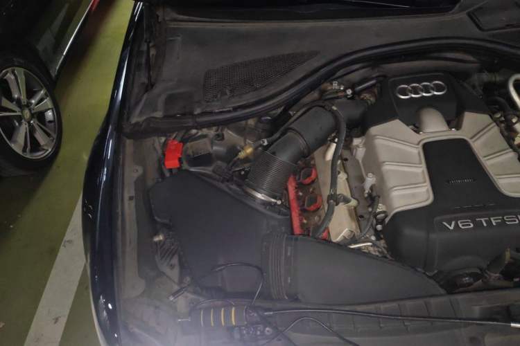 Used Audi A6L 2014 50 TFSI quattro Luxury Model Engine Bay Right