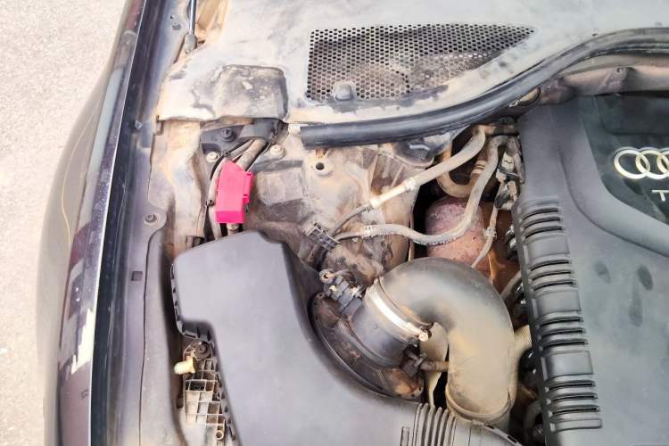 Used Audi A6L 2014 TFSI Standard Model Engine Bay Right