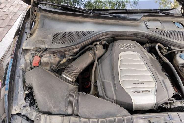 Used Audi A6L 2014 30 FSI Luxury Model Engine Bay Right