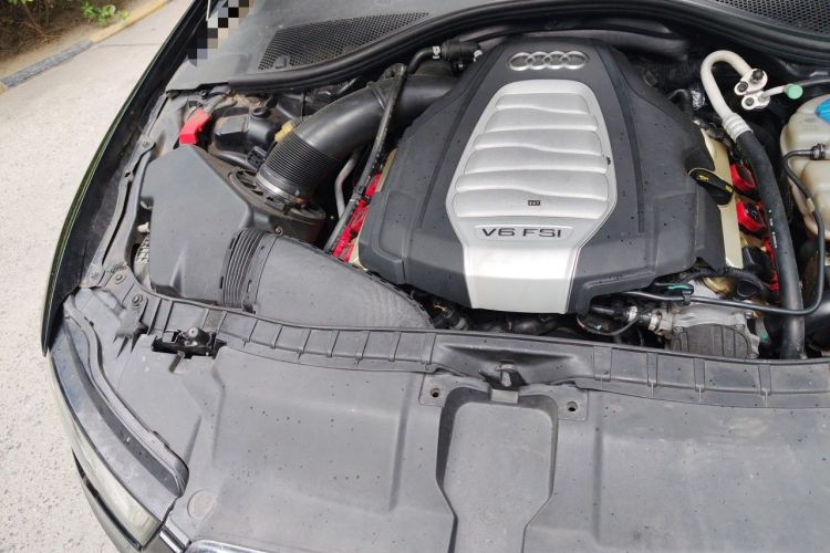 Used Audi A6L 2014 30 FSI Technology Model Engine Bay Right