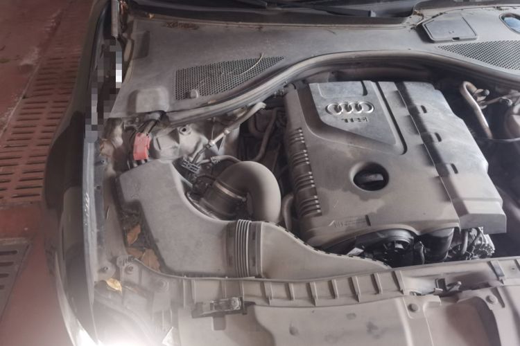 Used Audi A6L 2014 TFSI Standard Model Engine Bay Right