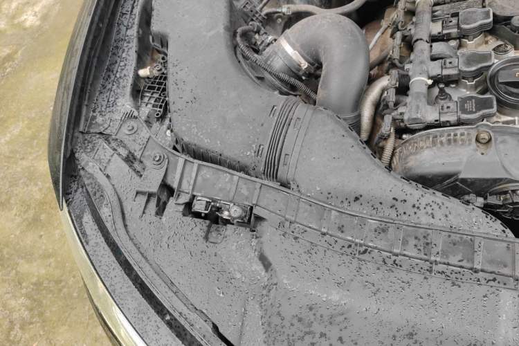 Used Audi A6L 2014 TFSI Standard Model Engine Bay Right