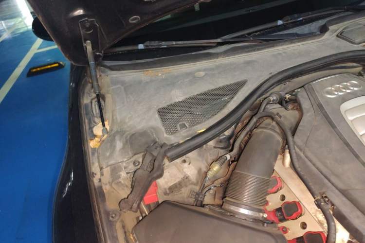 Used Audi A6L 2014 30 FSI Technology Model Engine Bay Right