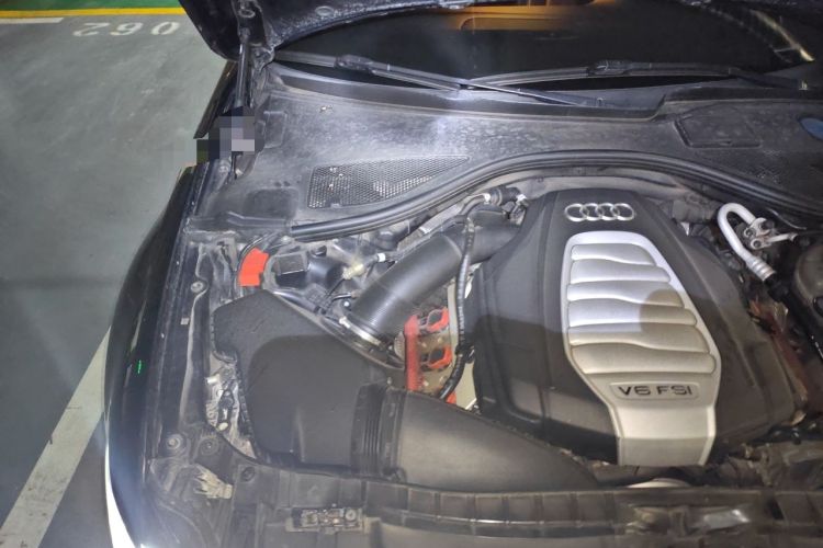 Used Audi A6L 2014 30 FSI Comfort Model Engine Bay Right