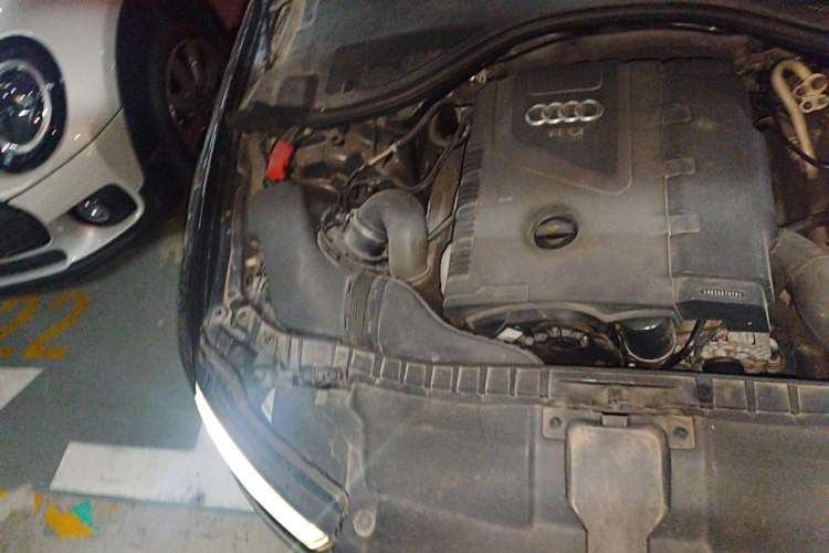 Used Audi A6L 2014 TFSI Standard Model Engine Bay Right