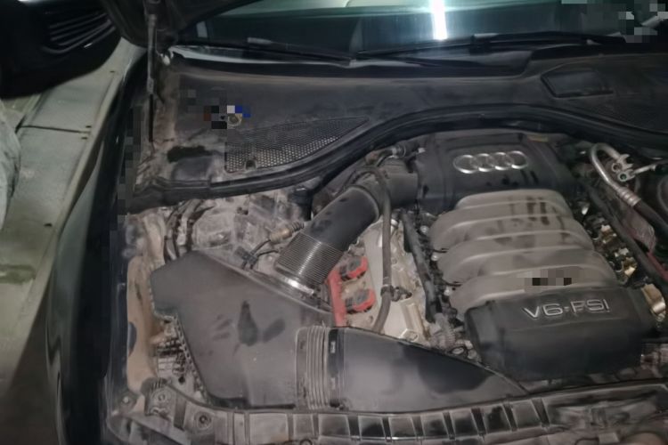 Used Audi A6L 2014 35 FSI Comfort Version Engine Bay Right
