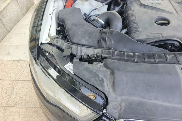Used Audi A6L 2014 TFSI Standard Model Engine Bay Right