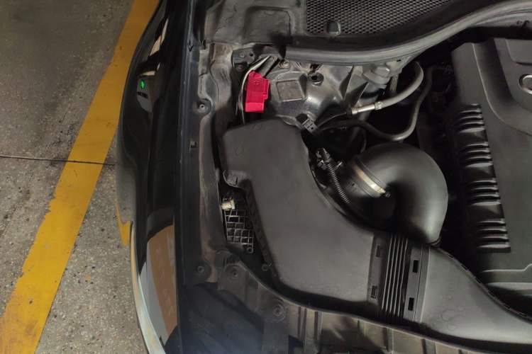 Used Audi A6L 2014 TFSI Standard Model Engine Bay Right