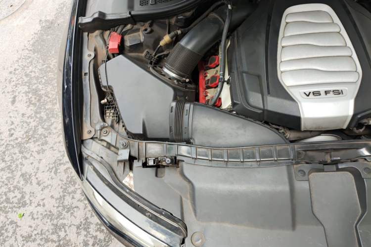 Used Audi A6L 2014 30 FSI Comfort Model Engine Bay Right