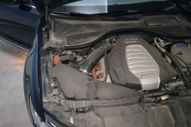 Used Audi A6L 2014 30 FSI Technology Model Engine Bay Right