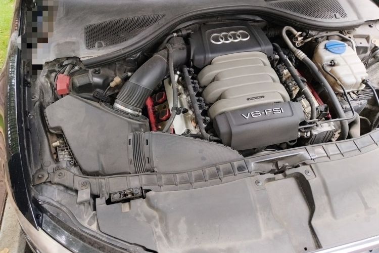 Used Audi A6L 2014 35 FSI Comfort Version Engine Bay Right