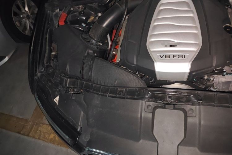 Used Audi A6L 2014 30 FSI Technology Model Engine Bay Right