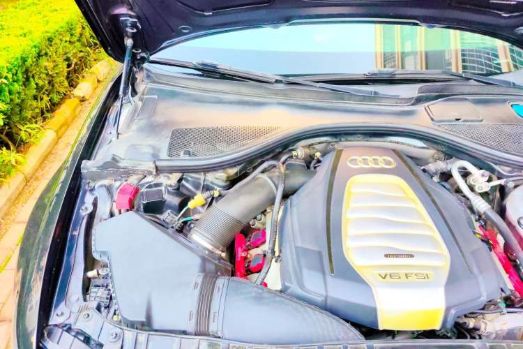 Used Audi A6L 2014 30 FSI Technology Model Engine Bay Right
