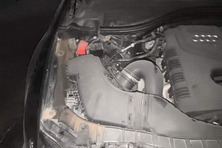 Used Audi A6L 2014 TFSI Standard Model Engine Bay Right