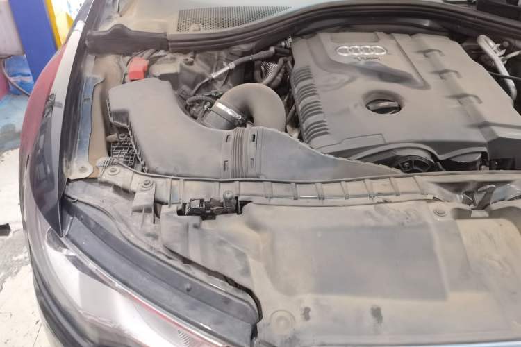 Used Audi A6L 2014 TFSI Standard Model Engine Bay Right