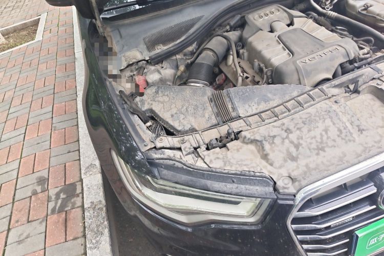 Used Audi A6L 2014 50 TFSI quattro Luxury Model Engine Bay Right