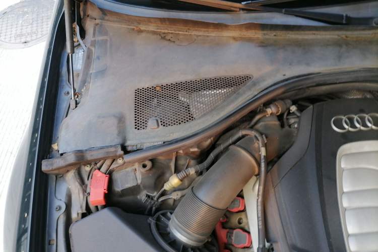 Used Audi A6L 2014 30 FSI Technology Model Engine Bay Right