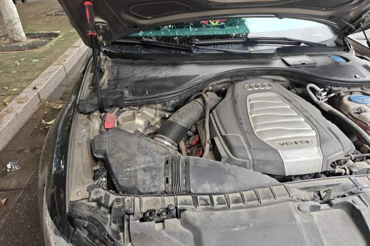 Used Audi A6L 2014 30 FSI Technology Model Engine Bay Right