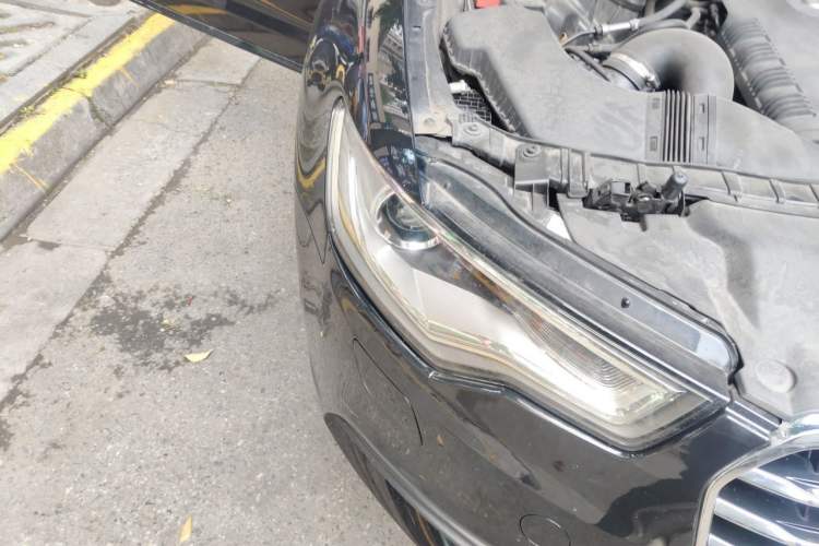 Used Audi A6L 2014 TFSI Standard Model Engine Bay Right