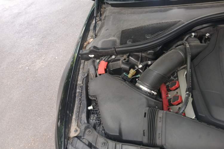 Used Audi A6L 2014 30 FSI Comfort Model Engine Bay Right