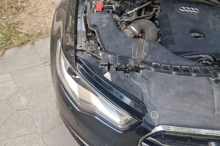 Used Audi A6L 2014 TFSI Standard Model Engine Bay Right
