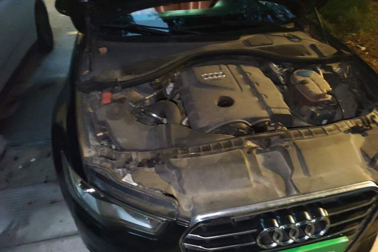 Used Audi A6L 2014 TFSI Standard Model Engine Bay Right
