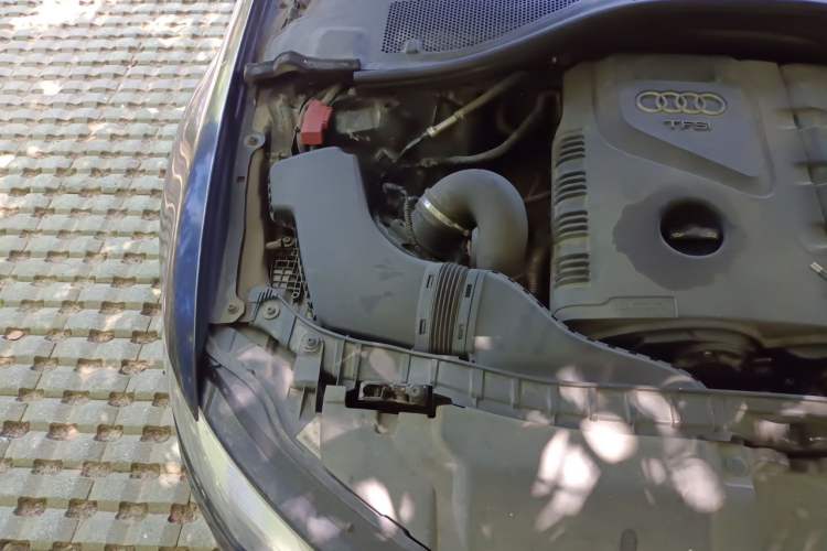 Used Audi A6L 2014 TFSI Standard Model Engine Bay Right