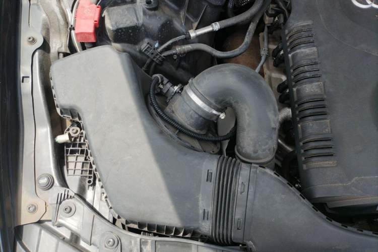 Used Audi A6L 2014 TFSI Standard Model Engine Bay Right