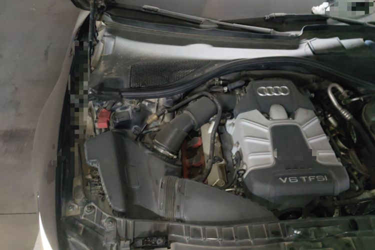Used Audi A6L 2014 50 TFSI quattro Luxury Model Engine Bay Right