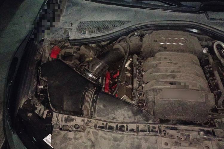 Used Audi A6L 2014 35 FSI Comfort Version Engine Bay Right