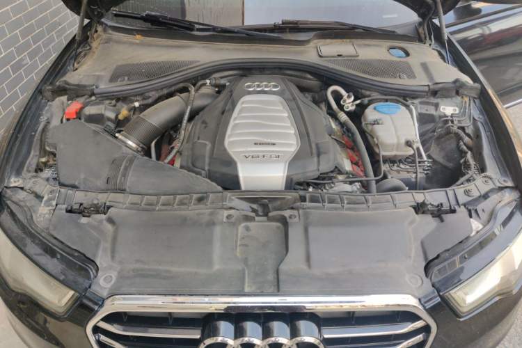 Used Audi A6L 2014 30 FSI Comfort Model Engine Bay