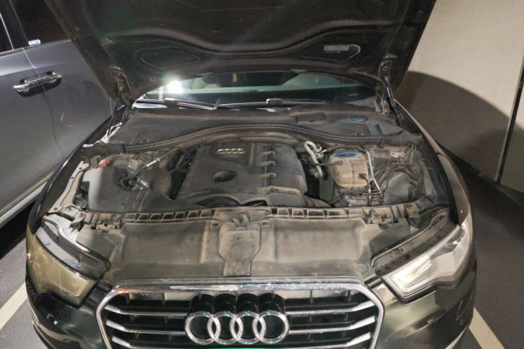 Used Audi A6L 2014 TFSI Standard Model Engine Bay