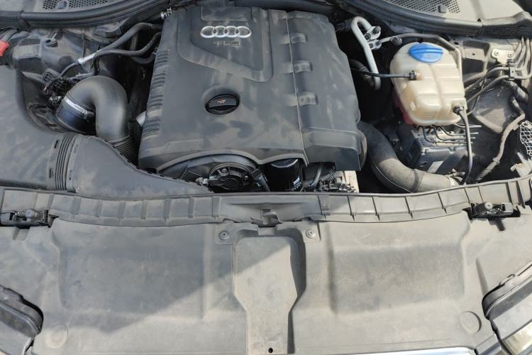 Used Audi A6L 2014 TFSI Standard Model Engine Bay