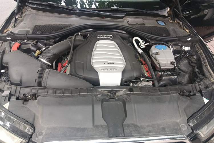 Used Audi A6L 2014 30 FSI Comfort Model Engine Bay